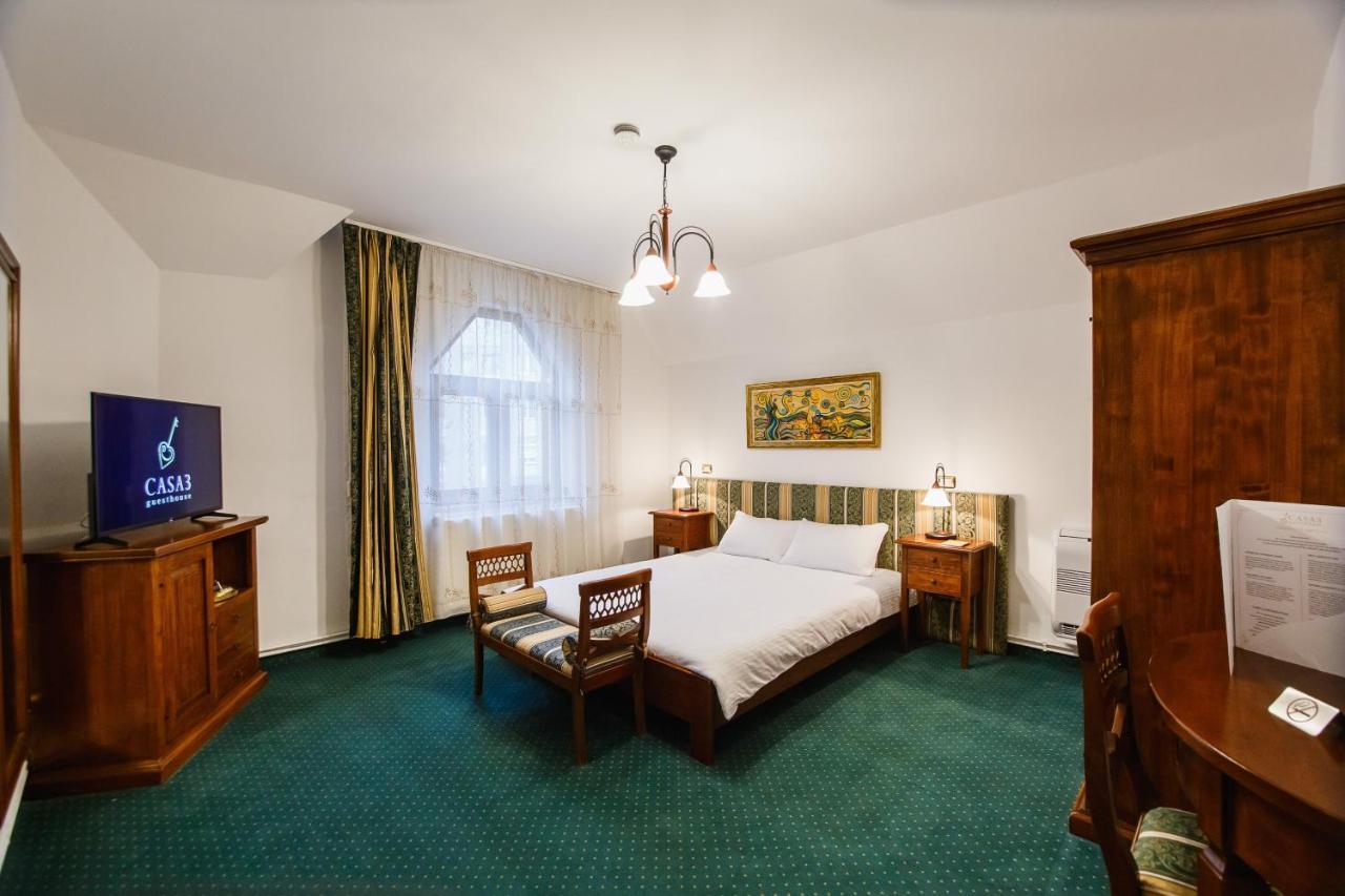 Casa 3 Guesthouse Oradea Ngoại thất bức ảnh