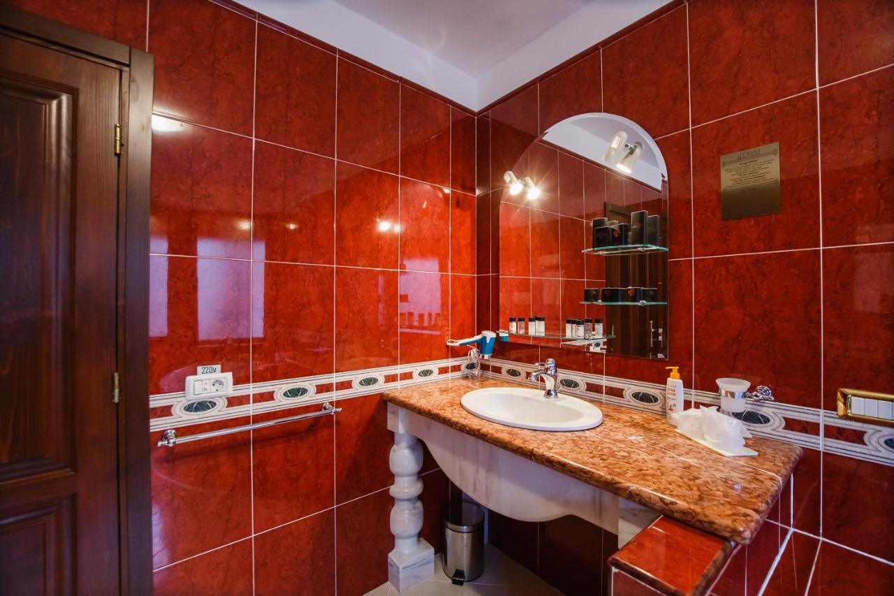 Casa 3 Guesthouse Oradea Ngoại thất bức ảnh