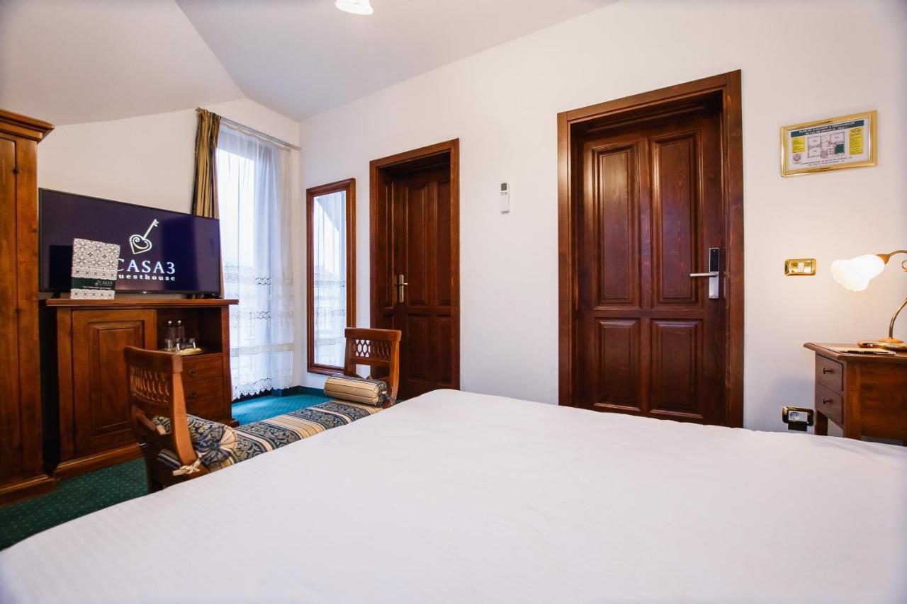 Casa 3 Guesthouse Oradea Ngoại thất bức ảnh
