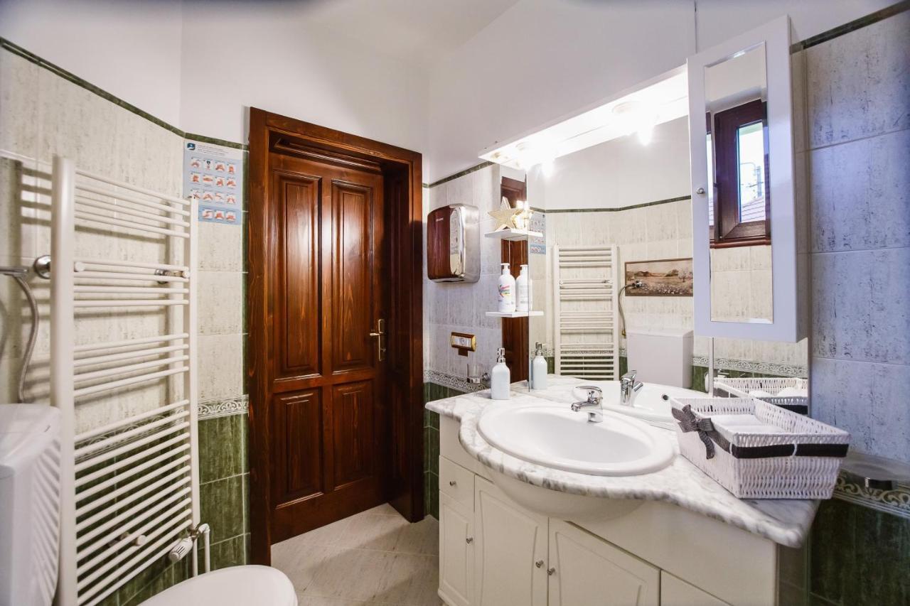 Casa 3 Guesthouse Oradea Ngoại thất bức ảnh