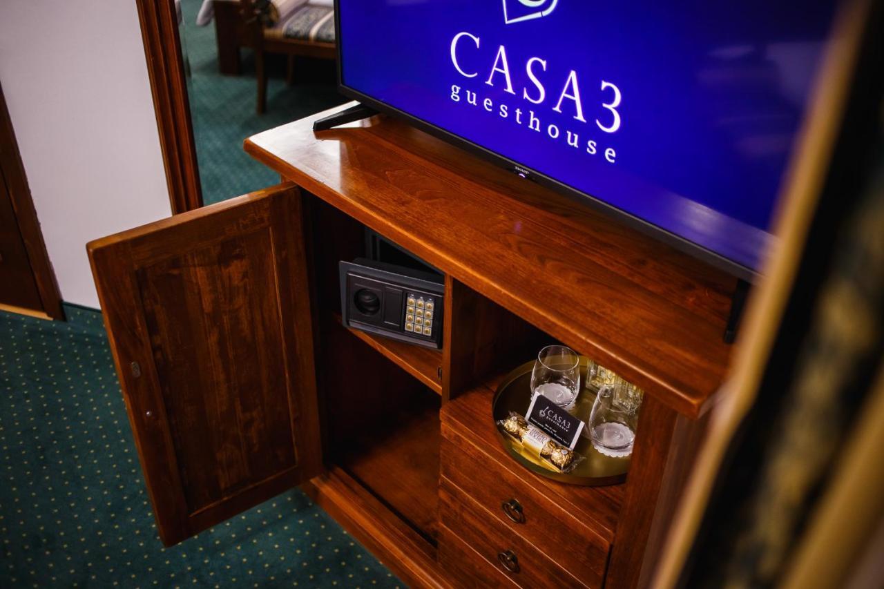 Casa 3 Guesthouse Oradea Ngoại thất bức ảnh