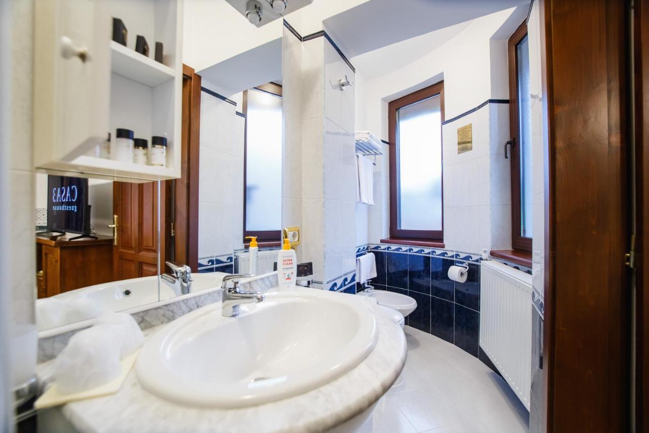 Casa 3 Guesthouse Oradea Ngoại thất bức ảnh