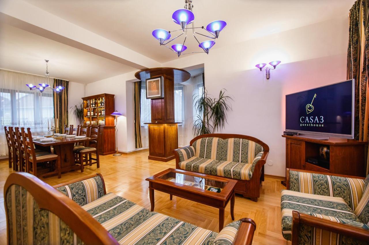 Casa 3 Guesthouse Oradea Ngoại thất bức ảnh