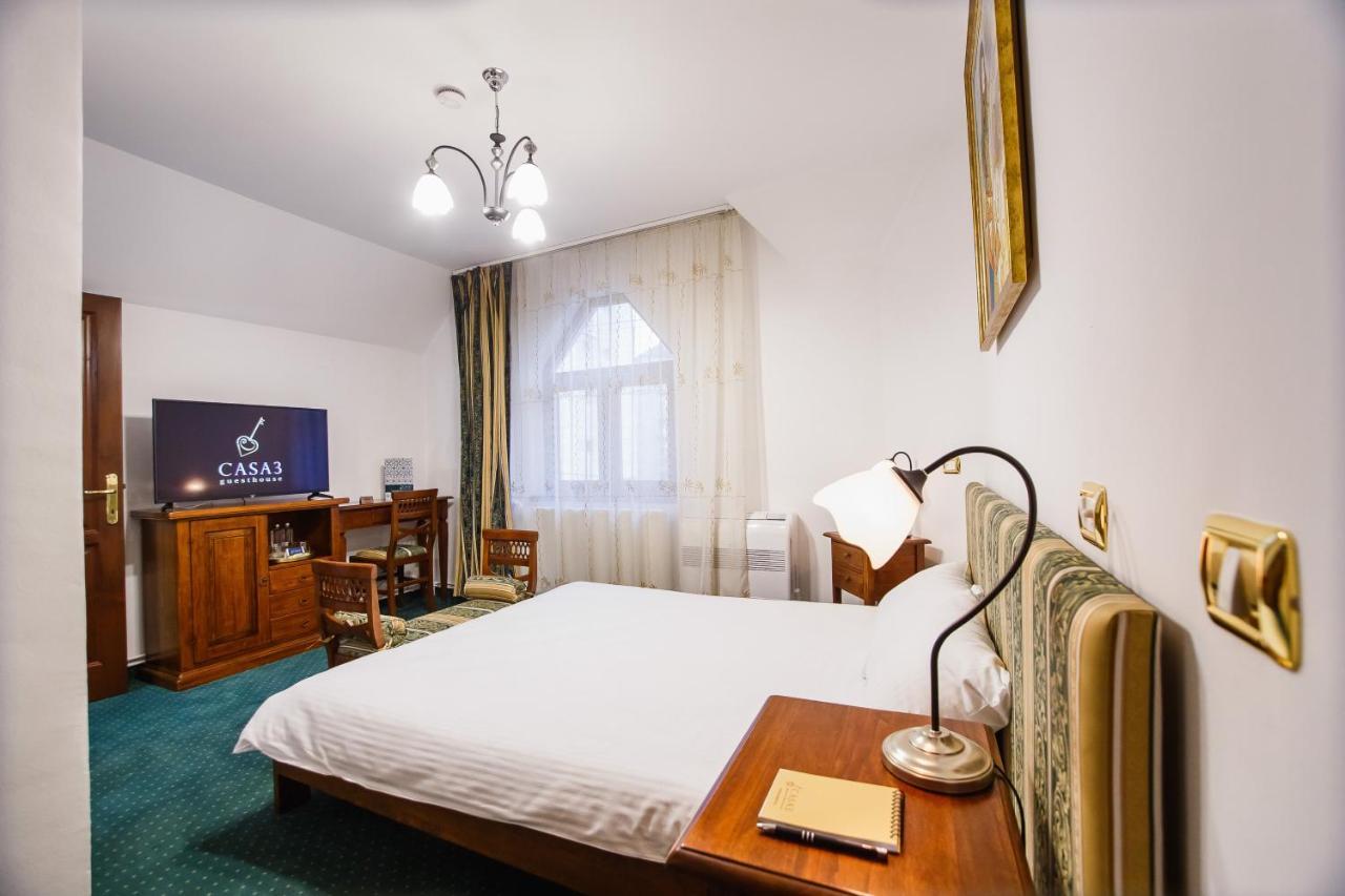 Casa 3 Guesthouse Oradea Ngoại thất bức ảnh